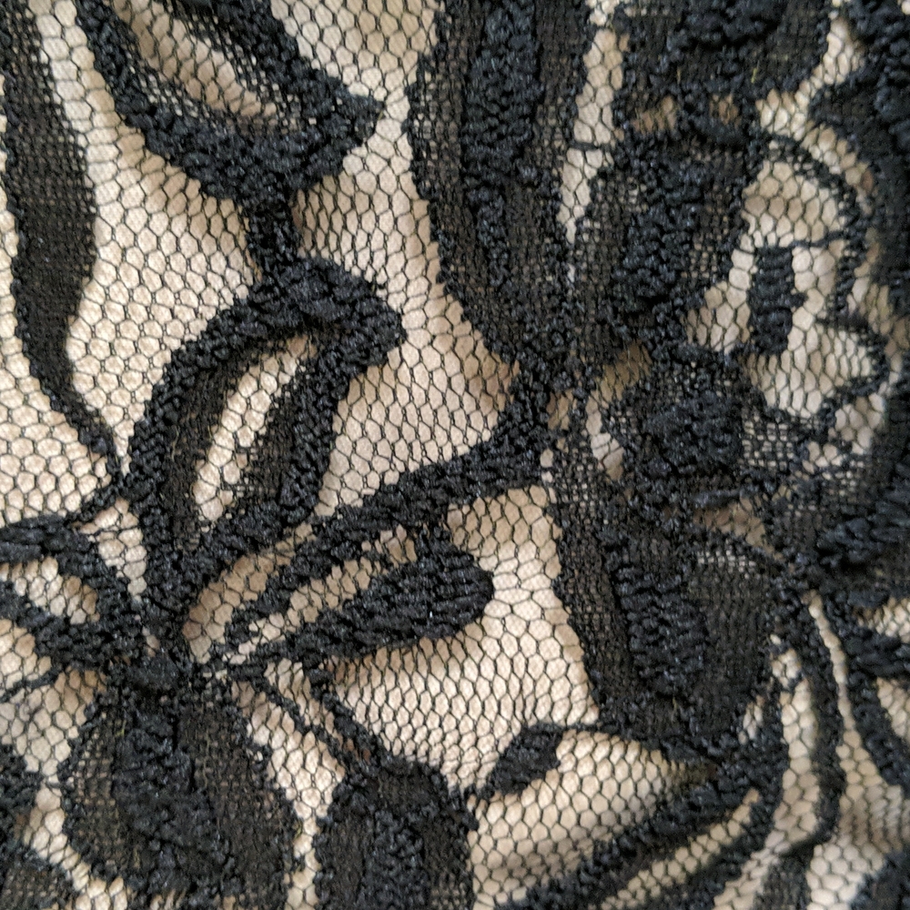 Eliza J lace dress with peek-a-boo shoulders Sz 6 - Picture 4 of 6